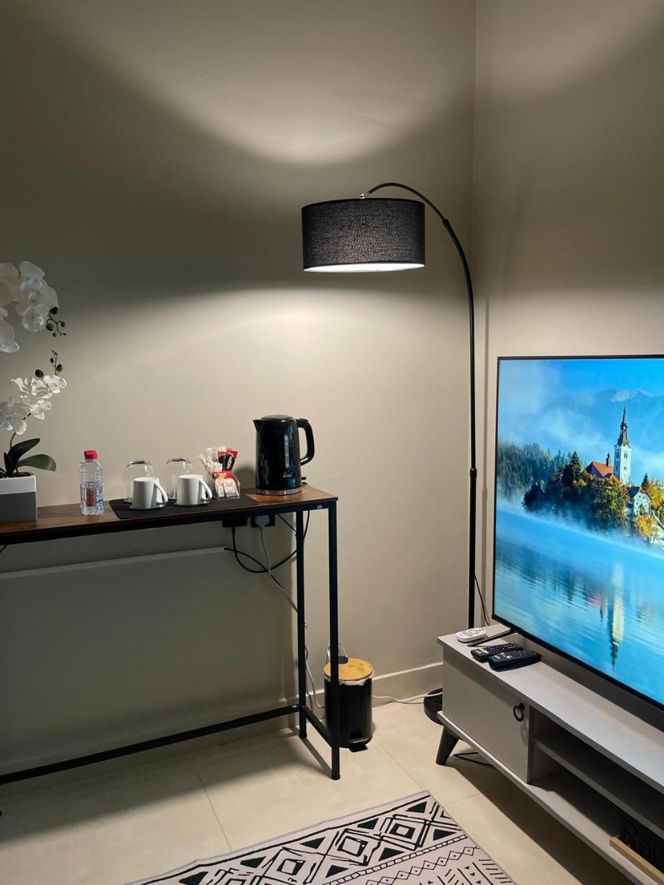 استوديو هادئ وحديث Apartment Riyadh Ngoại thất bức ảnh